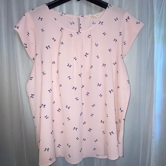 flower & feathe Tops - SOLD Flower & Feather 3XL Pink Bow Short Sleeve Flowy Top blouse shirt Plus Size